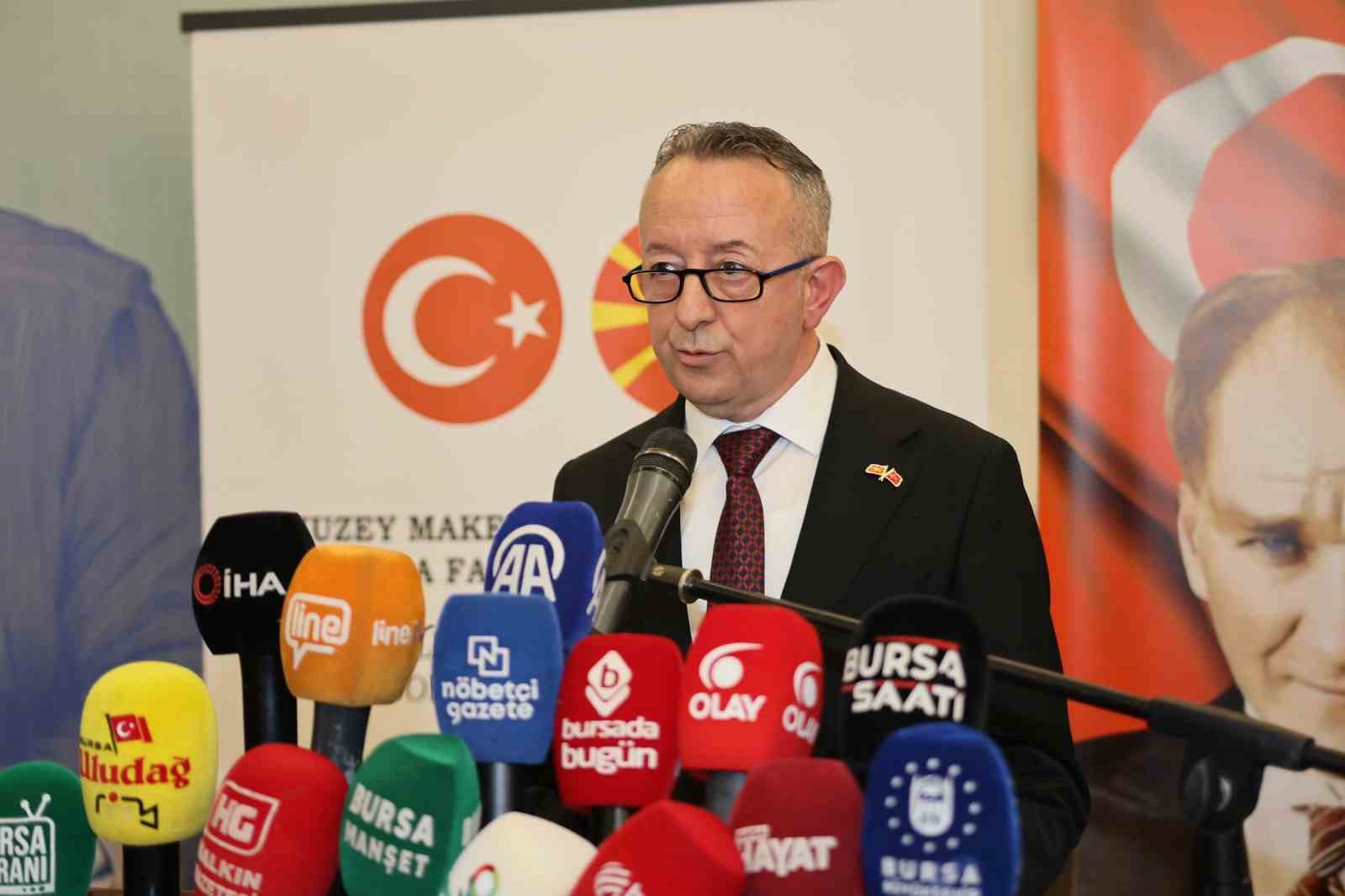 ‘Zer-i nab’ tezhip sergisi Bursa’da ziyarete açıldı
