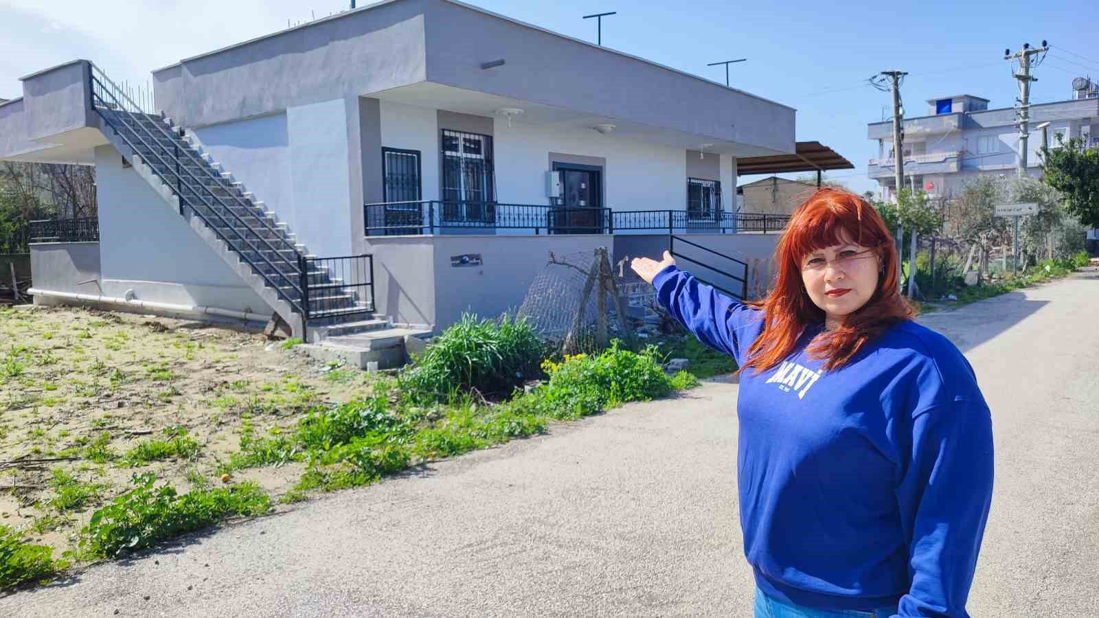 Zeydan Karalar’ın teyzesinin vekalet verdiği şahıs kaçak ev yaptırdı
Zeydan Karalar’ın teyzesinin vekalet verdiği şahıs kaçak ev yaptırdı