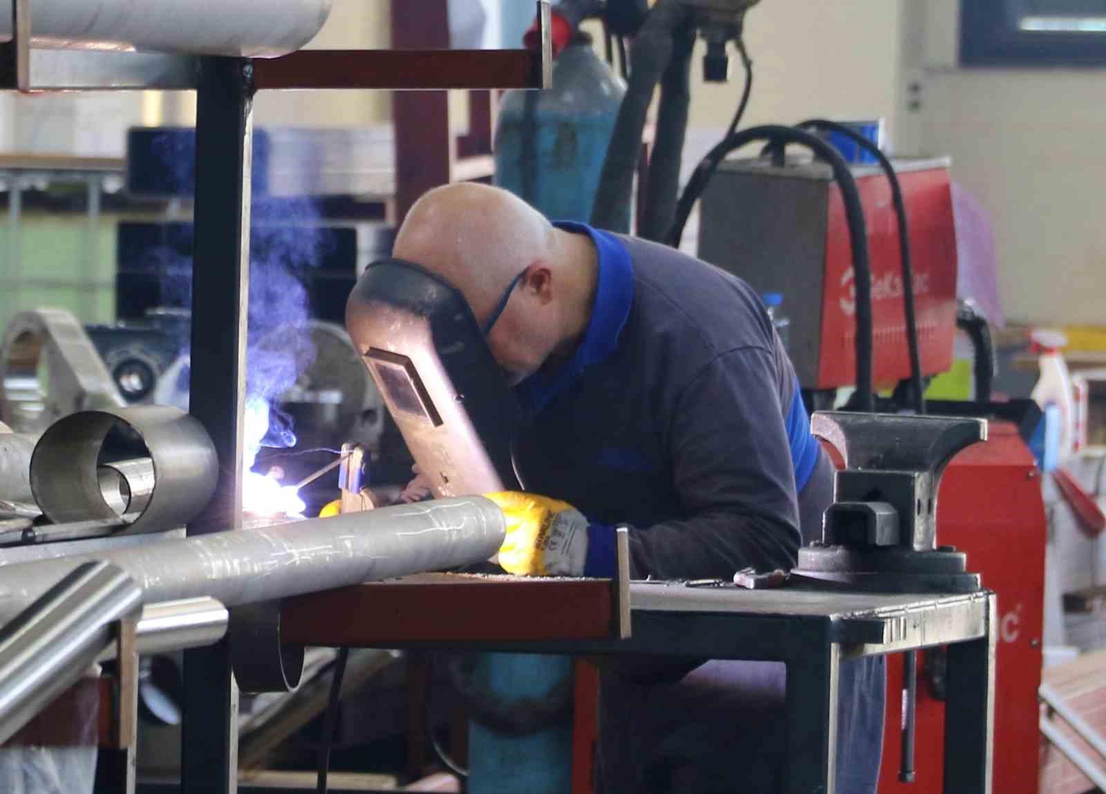 Zeytinyağında üreticileri heyecanlandıracak makine: Soğuk sıkımda sıcak sıkım verimi
