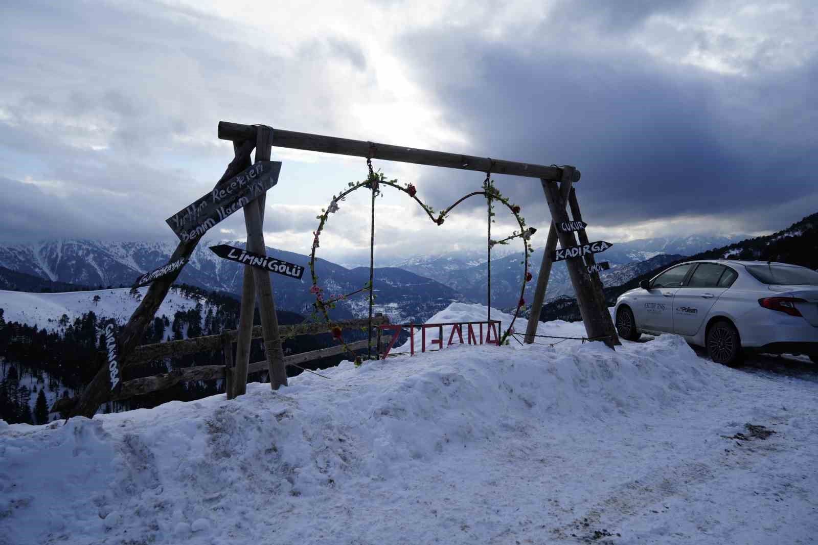 Zigana Dağı sömestir tatili boyunca 80 bin ziyaretçiyi ağırladı
