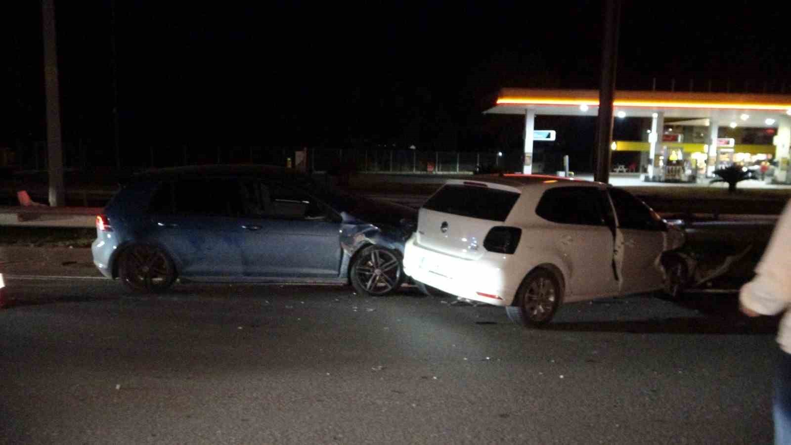 Zincirleme kazada 3 sürücüden 2’si ehliyetsiz 1’i hem ehliyetsiz hem alkollü çıktı
