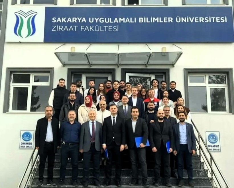 Ziraat mühendisi adayları sektör temsilcileriyle buluştu
