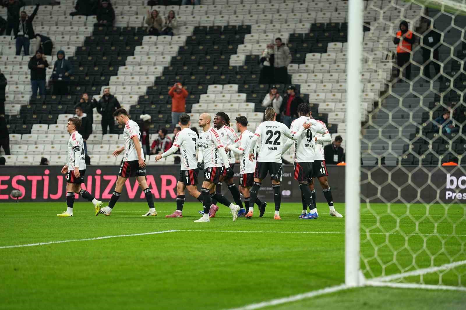 Ziraat Türkiye Kupası: Beşiktaş: 1 - Ankara Keçiörengücü: 0 (Maç devam ediyor)
