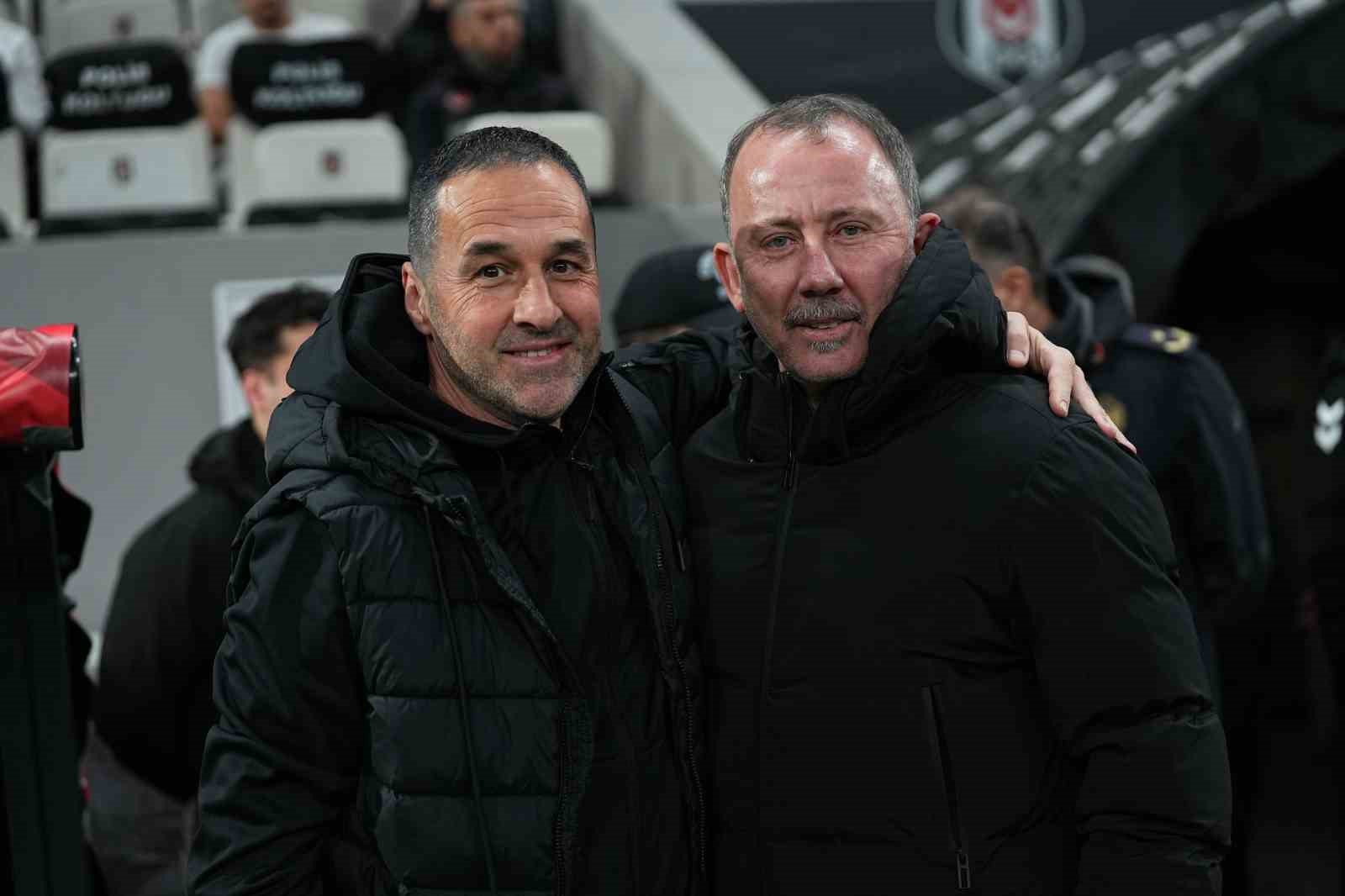 Ziraat Türkiye Kupası: Beşiktaş: 1 - Ankara Keçiörengücü: 0 (Maç devam ediyor)
