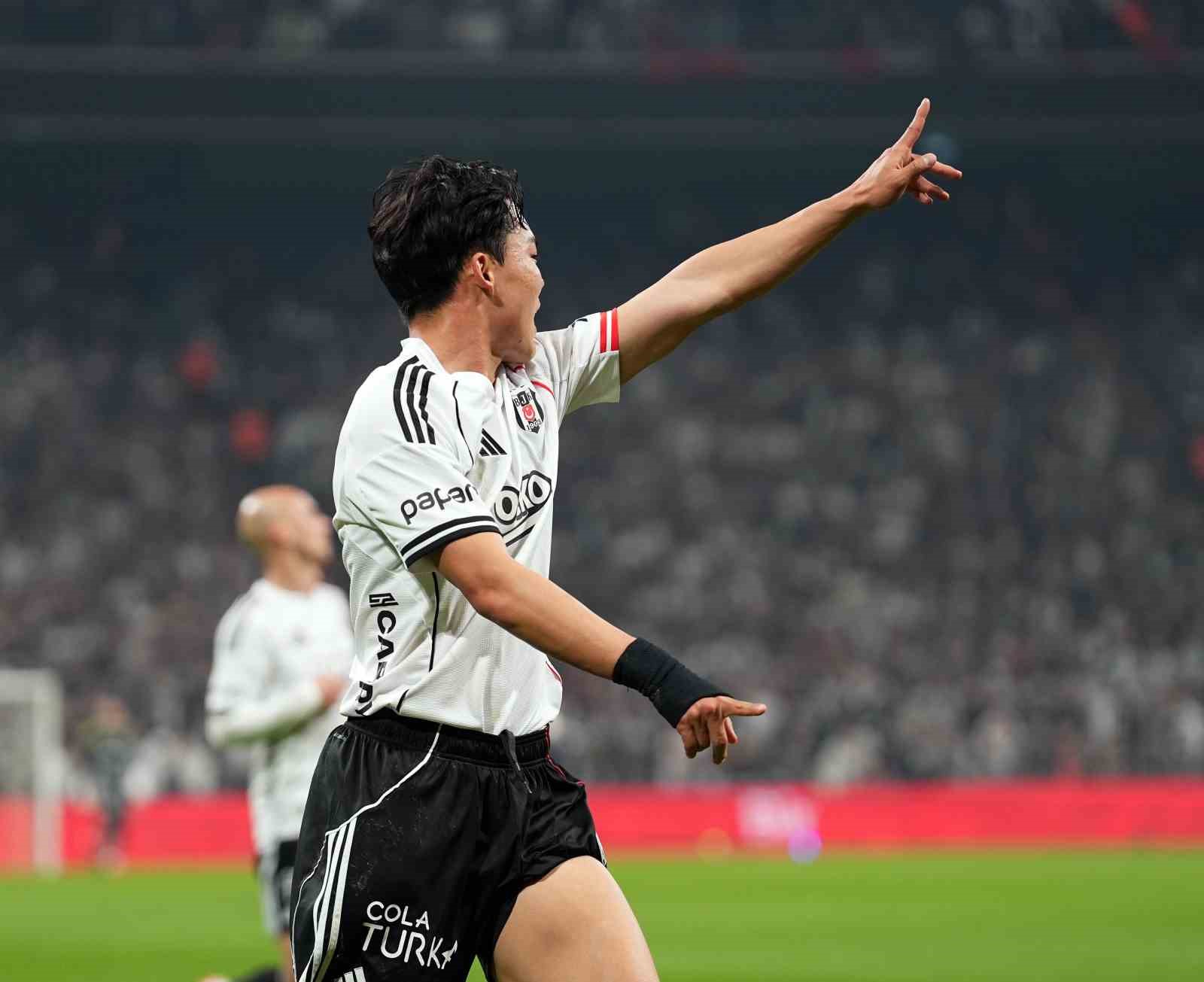 Ziraat Türkiye Kupası: Beşiktaş: 1 - Corendon Alanyaspor: 0 (İlk yarı)
