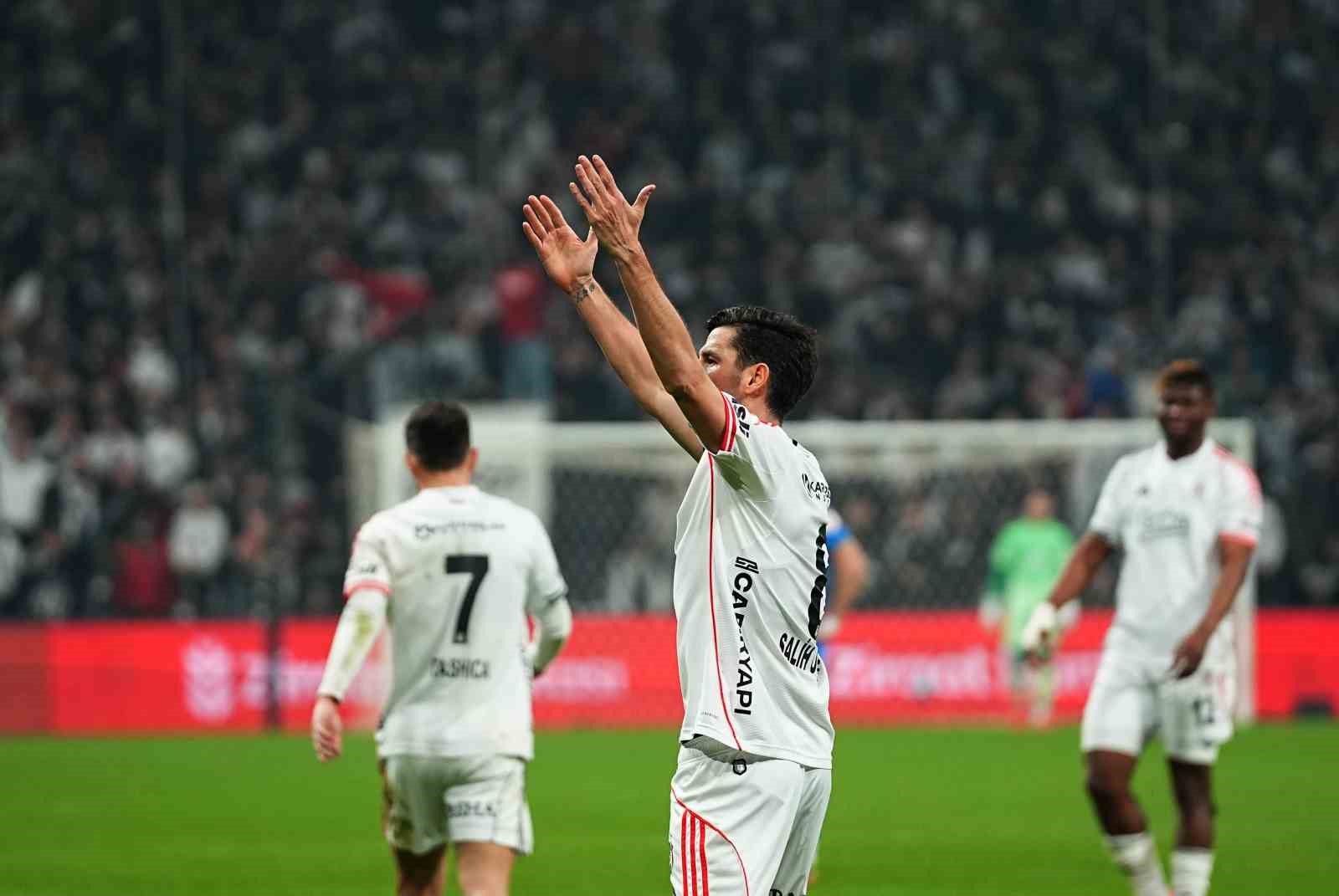 Ziraat Türkiye Kupası: Beşiktaş: 3 - Çaykur Rizespor: 0 (İlk yarı)
