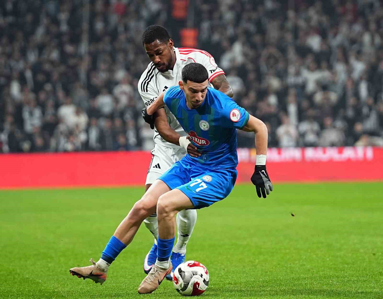 Ziraat Türkiye Kupası: Beşiktaş: 3 - Çaykur Rizespor: 0 (İlk yarı)
