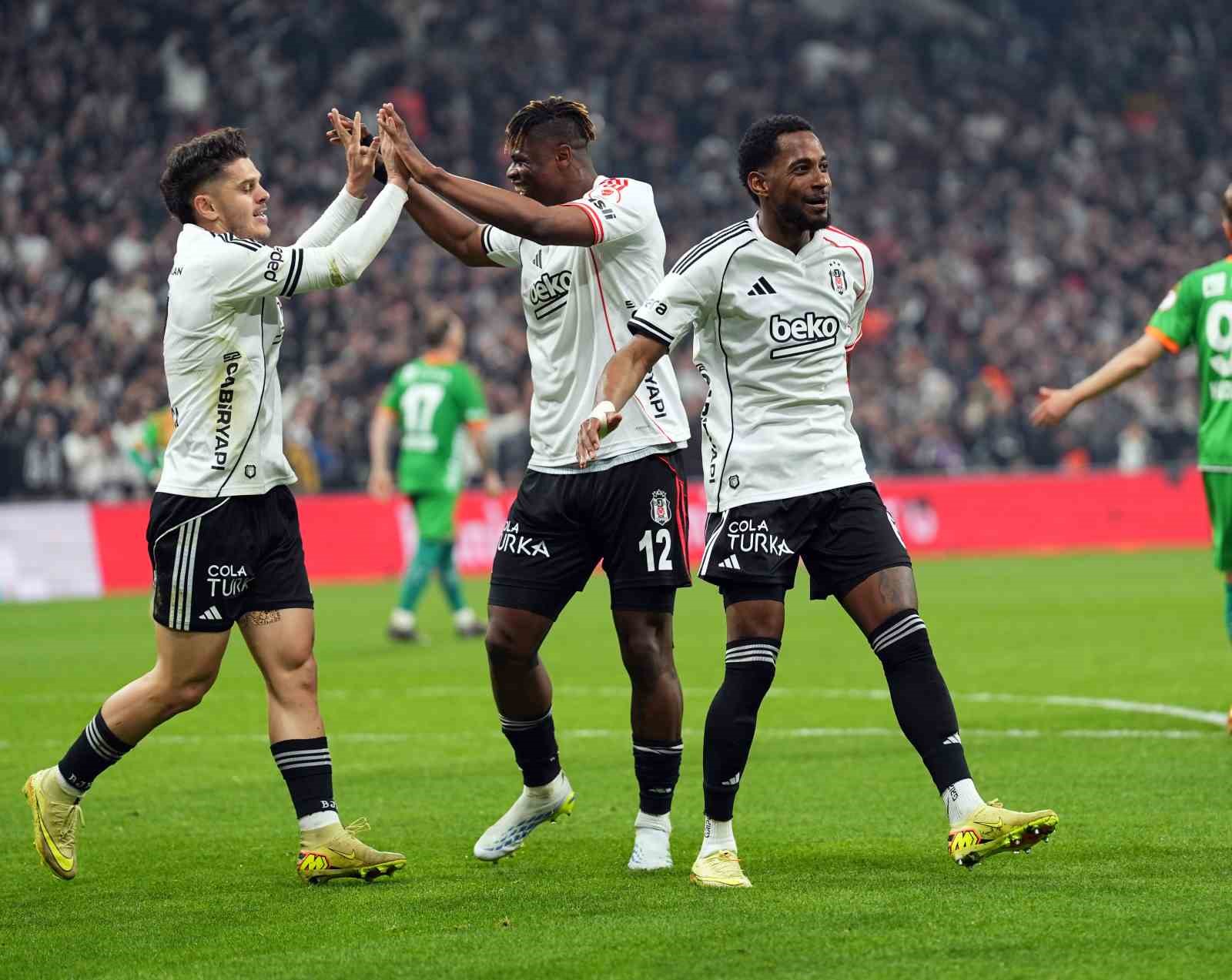 Ziraat Türkiye Kupası: Beşiktaş: 3 - Corendon Alanyaspor: 0 (Maç sonucu)
