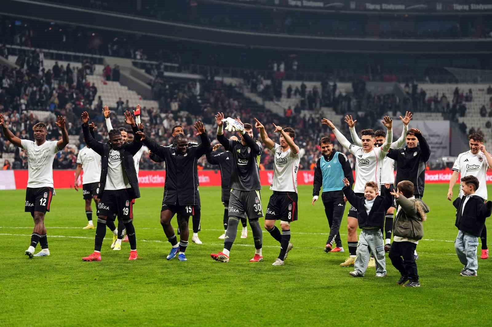 Ziraat Türkiye Kupası: Beşiktaş: 3 - Corendon Alanyaspor: 0 (Maç sonucu)
