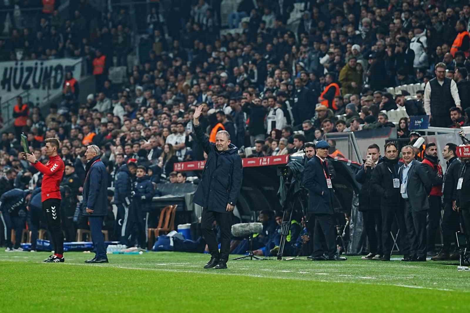 Ziraat Türkiye Kupası: Beşiktaş: 4 - Çaykur Rizespor: 1 (Maç sonucu)
Ziraat Türkiye Kupası: Beşiktaş: 4 - Çaykur Rizespor: 1 (Maç sonucu)