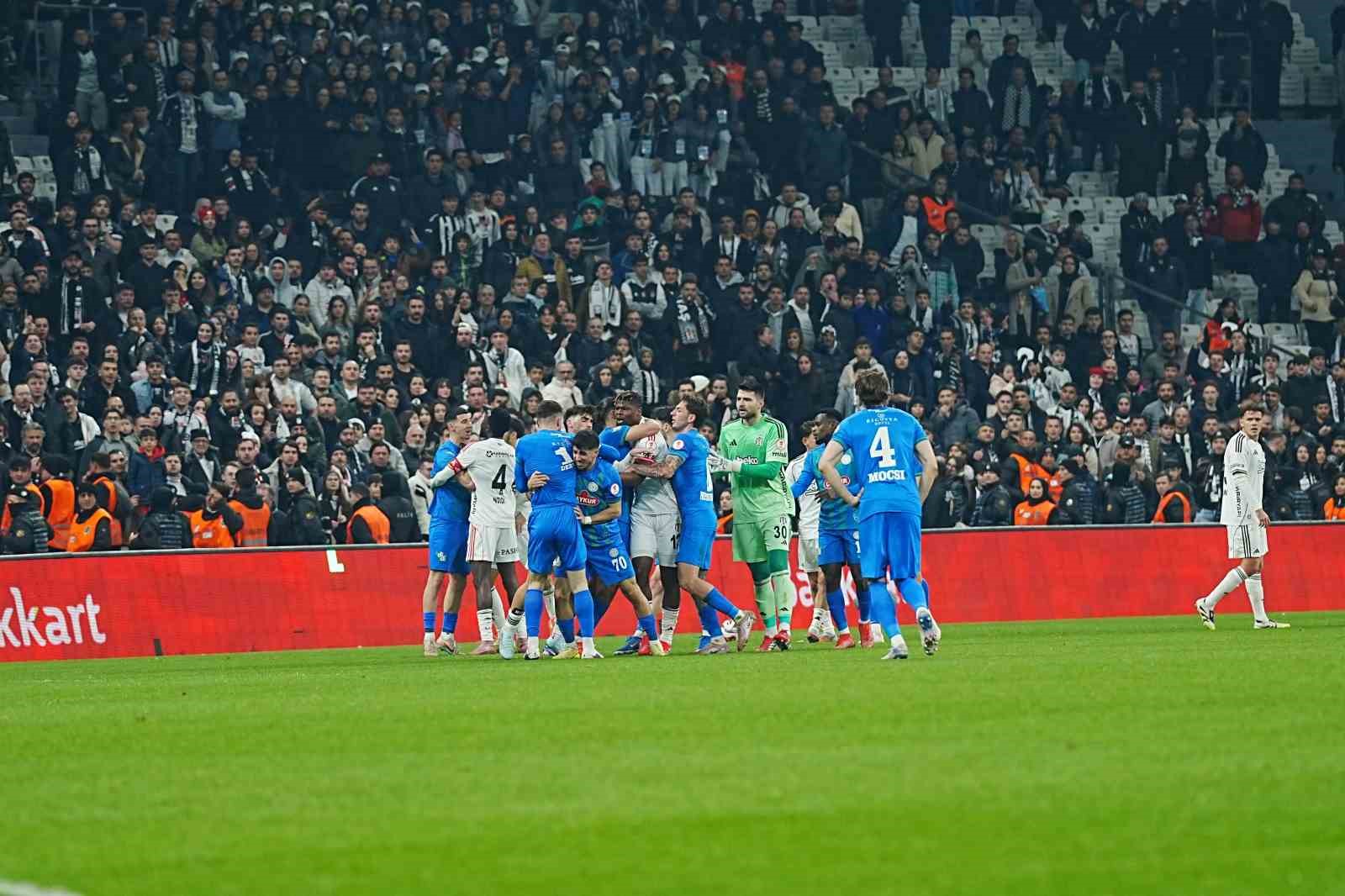 Ziraat Türkiye Kupası: Beşiktaş: 4 - Çaykur Rizespor: 1 (Maç sonucu)
Ziraat Türkiye Kupası: Beşiktaş: 4 - Çaykur Rizespor: 1 (Maç sonucu)
