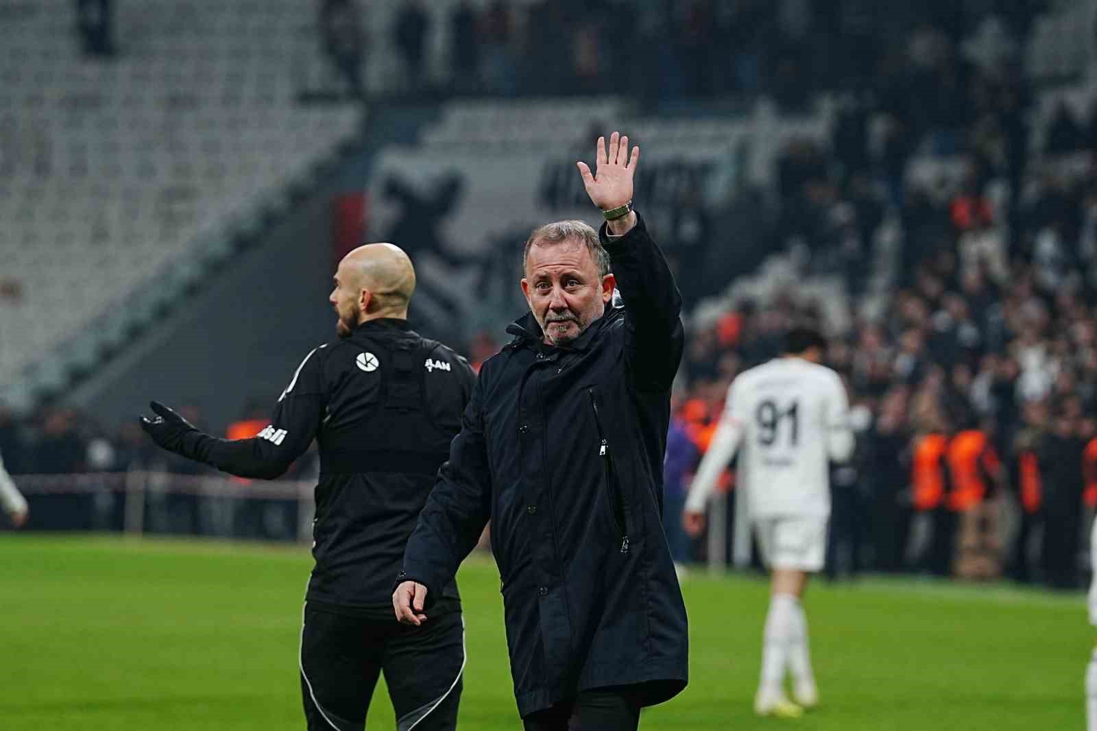 Ziraat Türkiye Kupası: Beşiktaş: 4 - Çaykur Rizespor: 1 (Maç sonucu)
Ziraat Türkiye Kupası: Beşiktaş: 4 - Çaykur Rizespor: 1 (Maç sonucu)