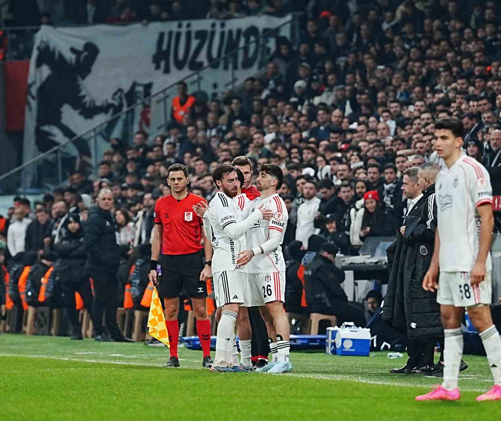 Ziraat Türkiye Kupası: Beşiktaş: 4 - Çaykur Rizespor: 1 (Maç sonucu)
Ziraat Türkiye Kupası: Beşiktaş: 4 - Çaykur Rizespor: 1 (Maç sonucu)