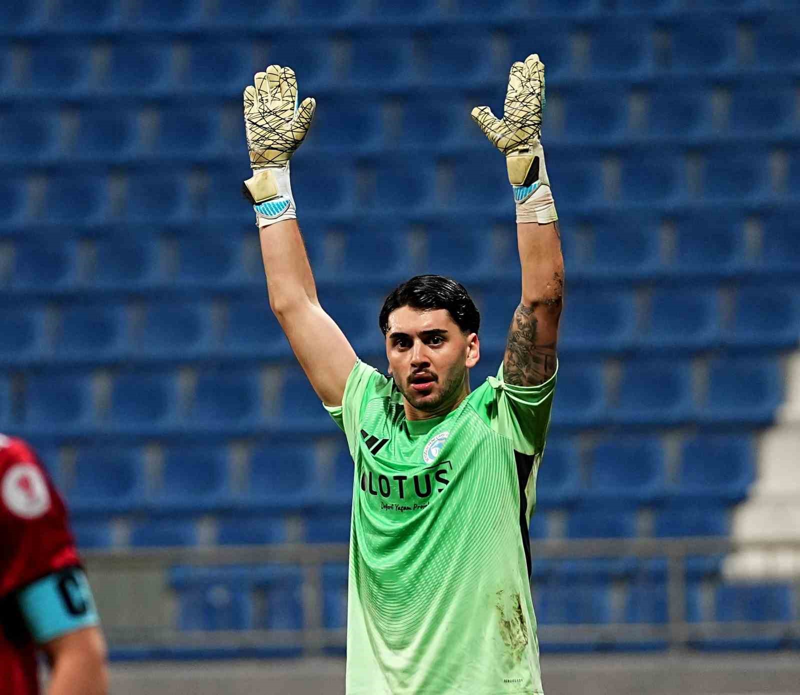 Ziraat Türkiye Kupası: Beyoğlu Yeni Çarşı: 0 - Fenerbahçe: 0 (İlk yarı)
