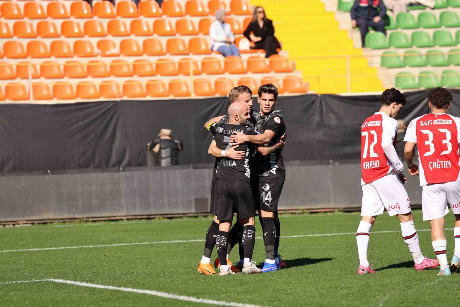 Ziraat Türkiye Kupası: Corendon Alanyaspor: 1 - Fatih Karagümrük: 1 (İlk yarı)
