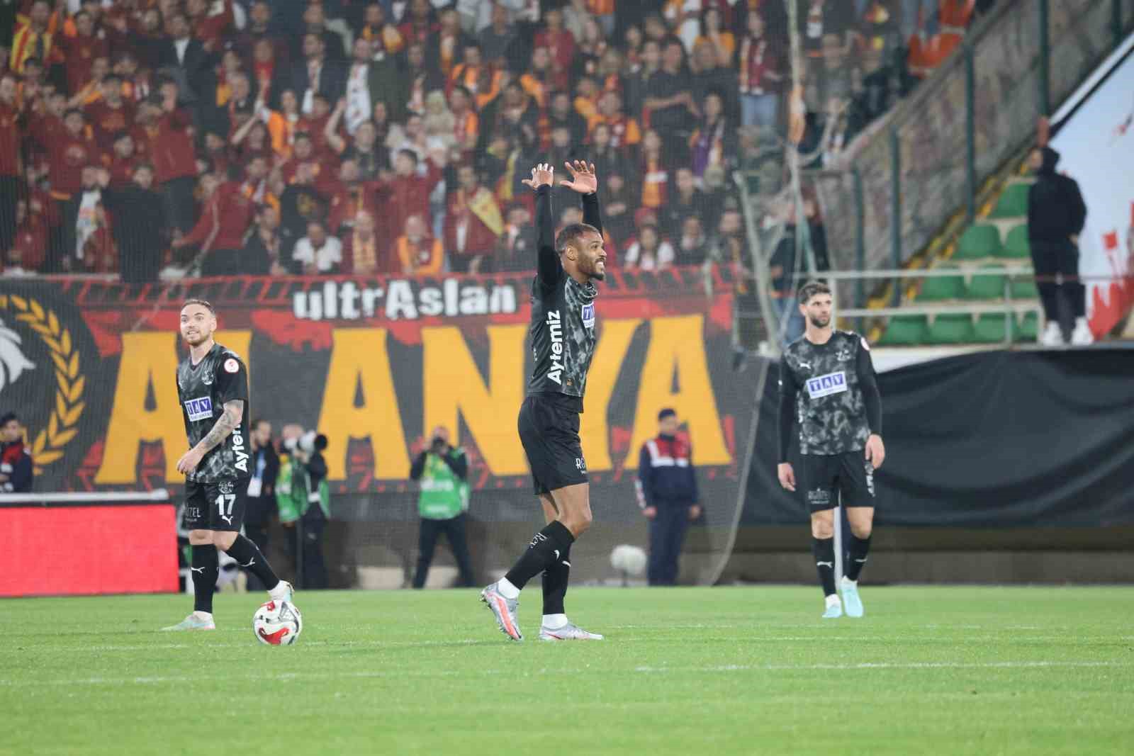 Ziraat Türkiye Kupası: Corendon Alanyaspor: 1 - Galatasaray: 2 (Maç sonucu)
