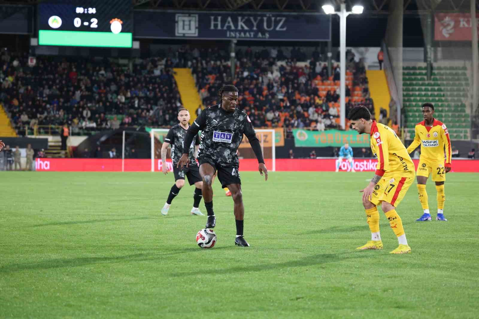 Ziraat Türkiye Kupası: Corendon Alanyaspor: 1 - Galatasaray: 2 (Maç sonucu)
