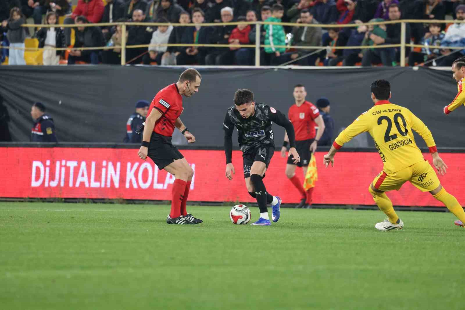 Ziraat Türkiye Kupası: Corendon Alanyaspor: 1 - Galatasaray: 2 (Maç sonucu)
