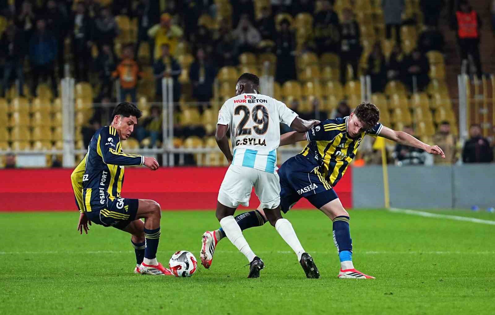 Ziraat Türkiye Kupası: Fenerbahçe: 0 - Erzurumspor FK: 1 (İlk yarı)
