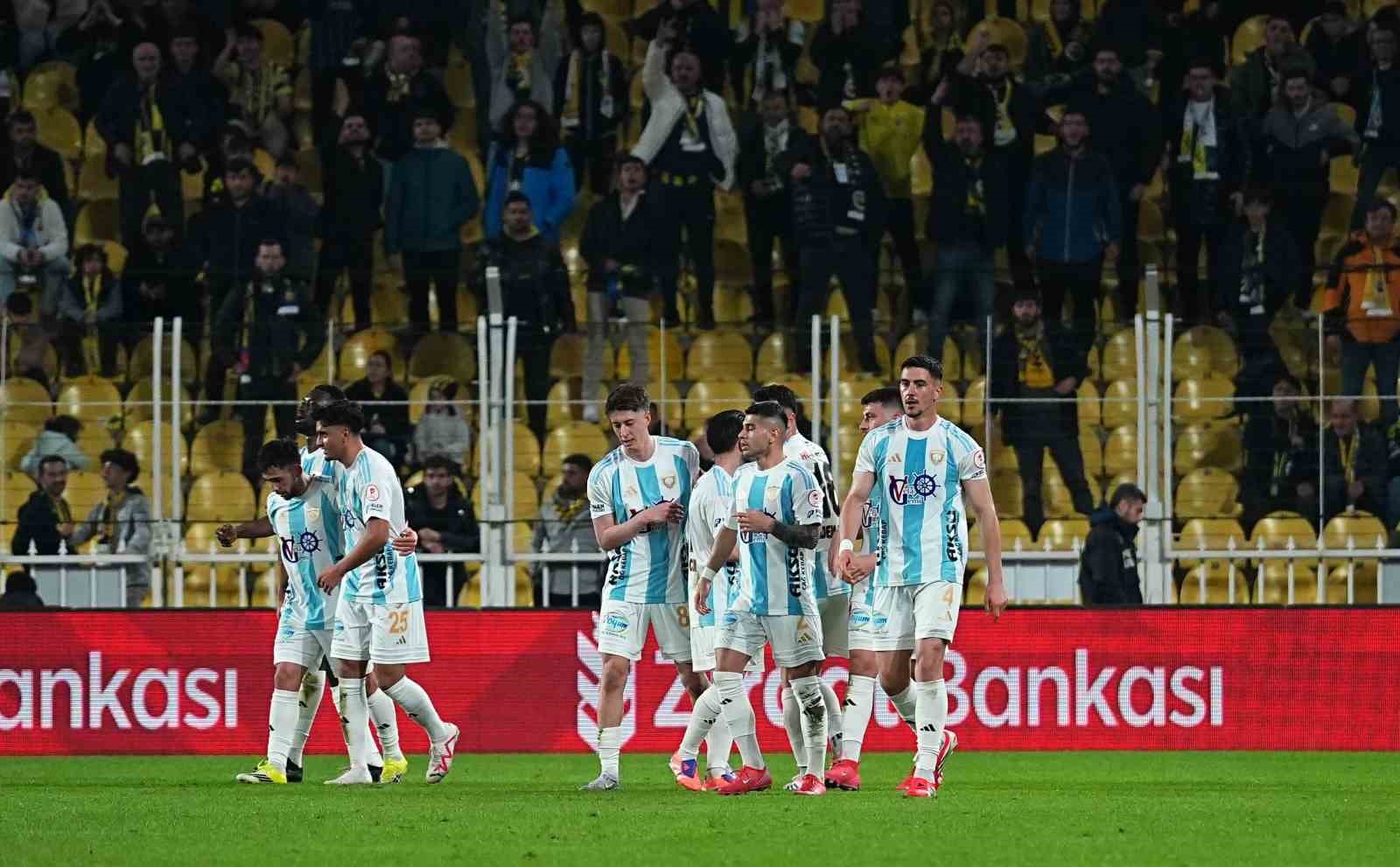 Ziraat Türkiye Kupası: Fenerbahçe: 0 - Erzurumspor FK: 1 (İlk yarı)
