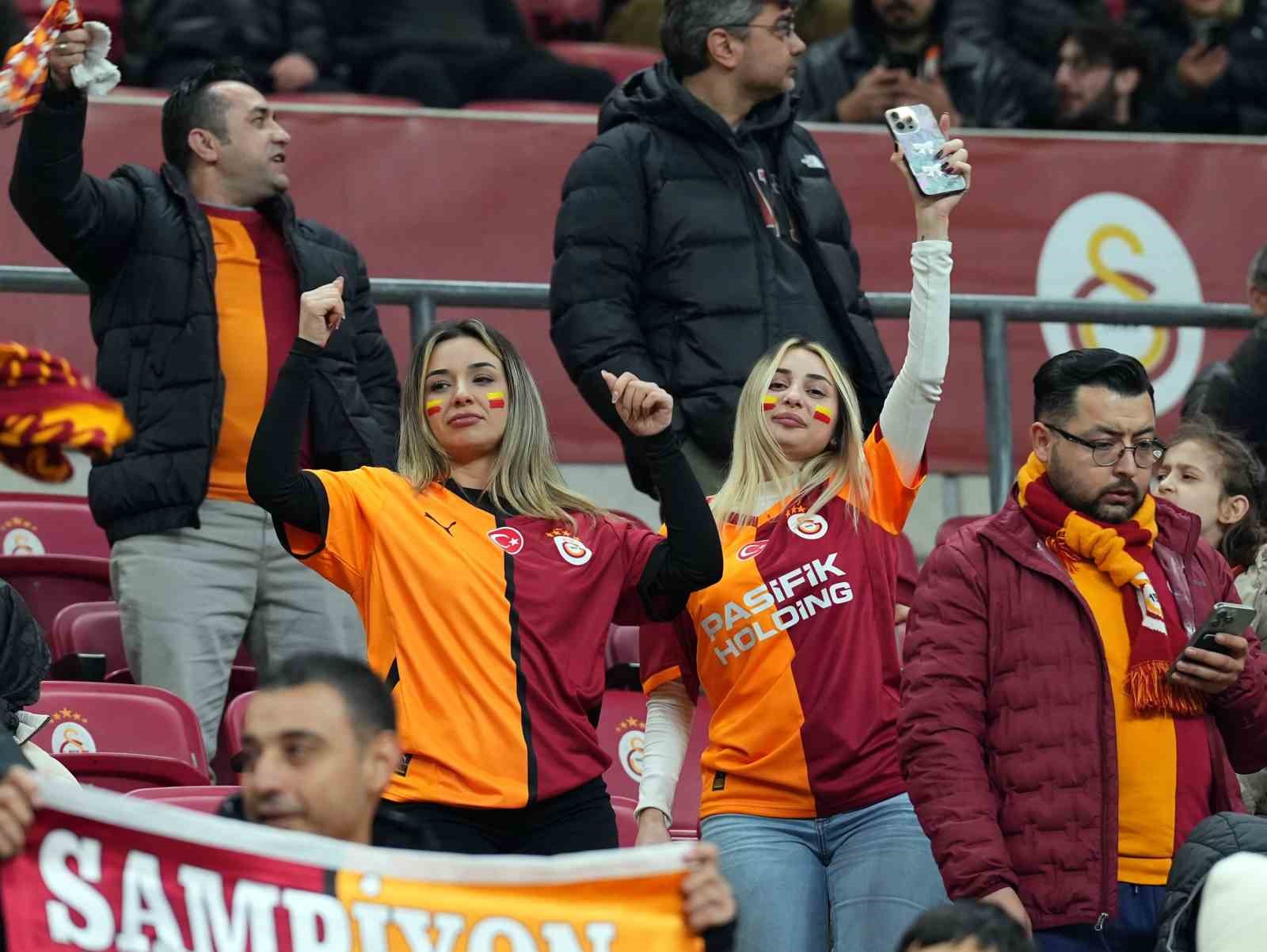 Ziraat Türkiye Kupası: Galatasaray: 0 - Gençlerbirliği: 0 (Maç devam ediyor)
