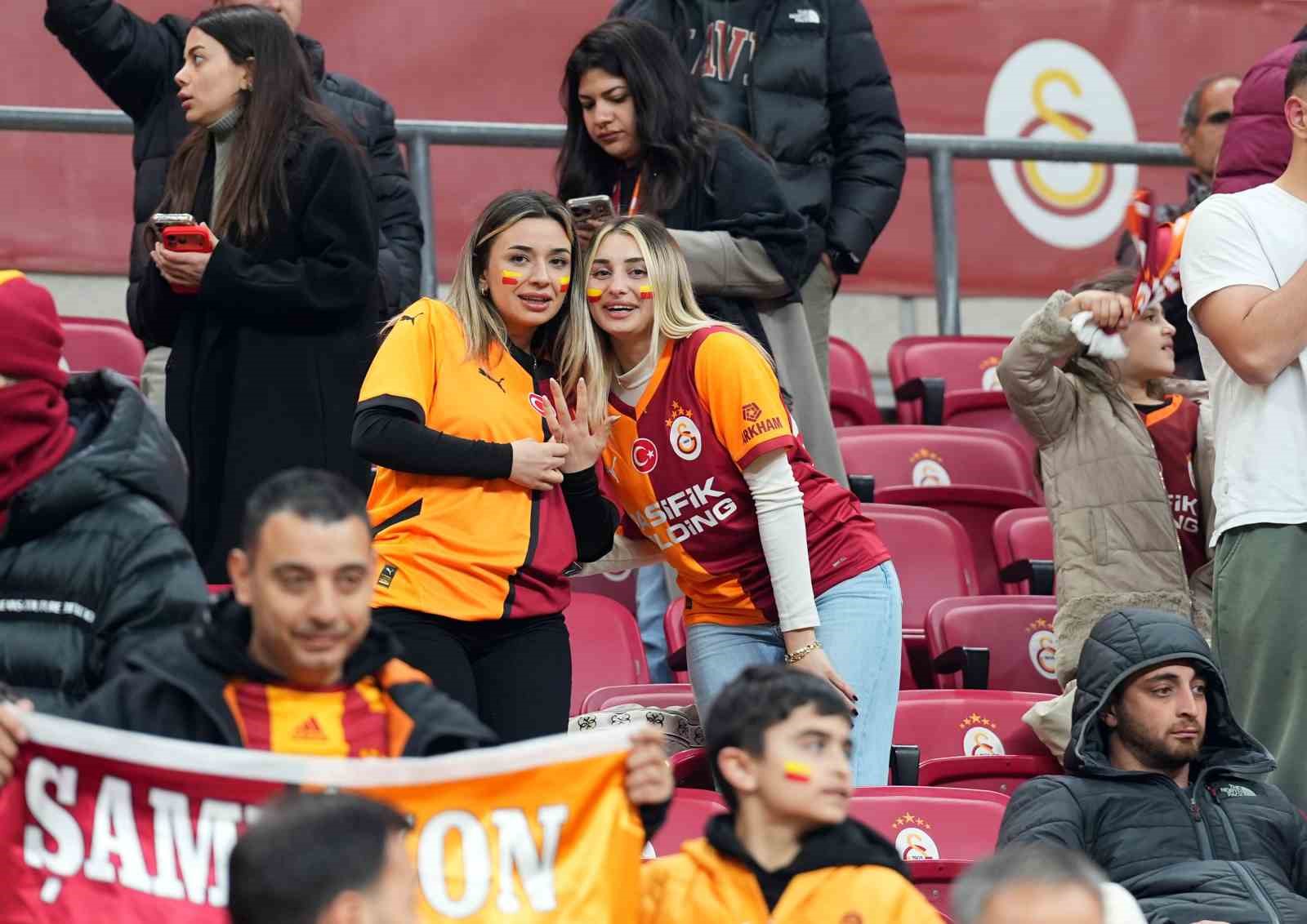 Ziraat Türkiye Kupası: Galatasaray: 0 - Gençlerbirliği: 0 (Maç devam ediyor)
