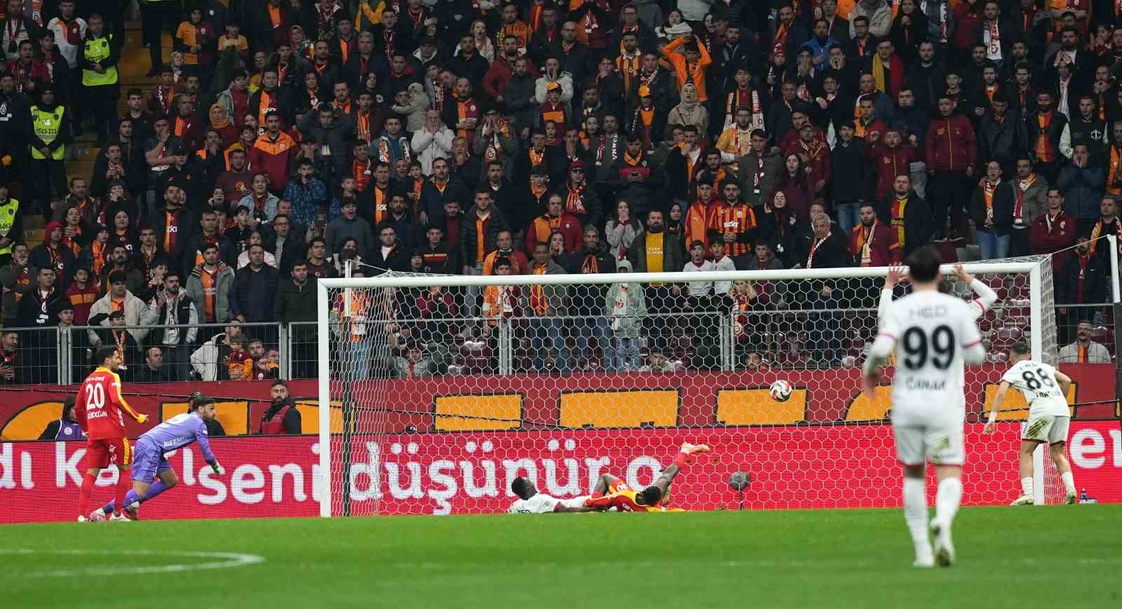 Ziraat Türkiye Kupası: Galatasaray: 0 - Gençlerbirliği: 2 (Maç sonucu)
