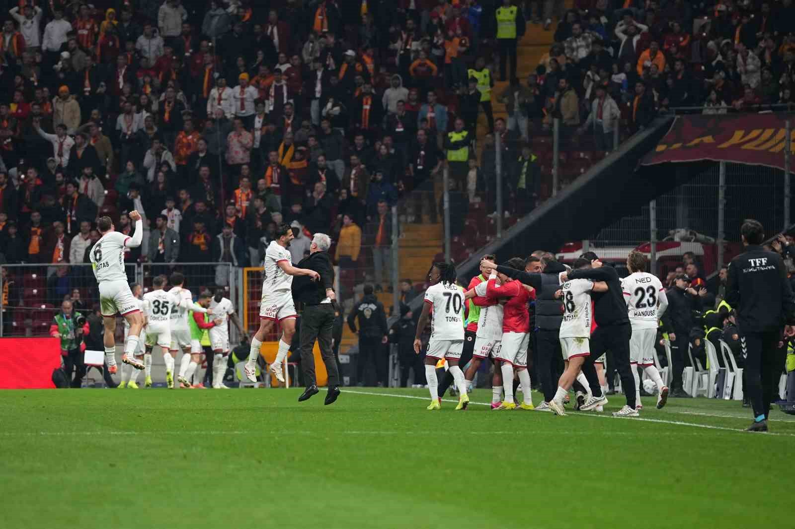 Ziraat Türkiye Kupası: Galatasaray: 0 - Gençlerbirliği: 2 (Maç sonucu)
