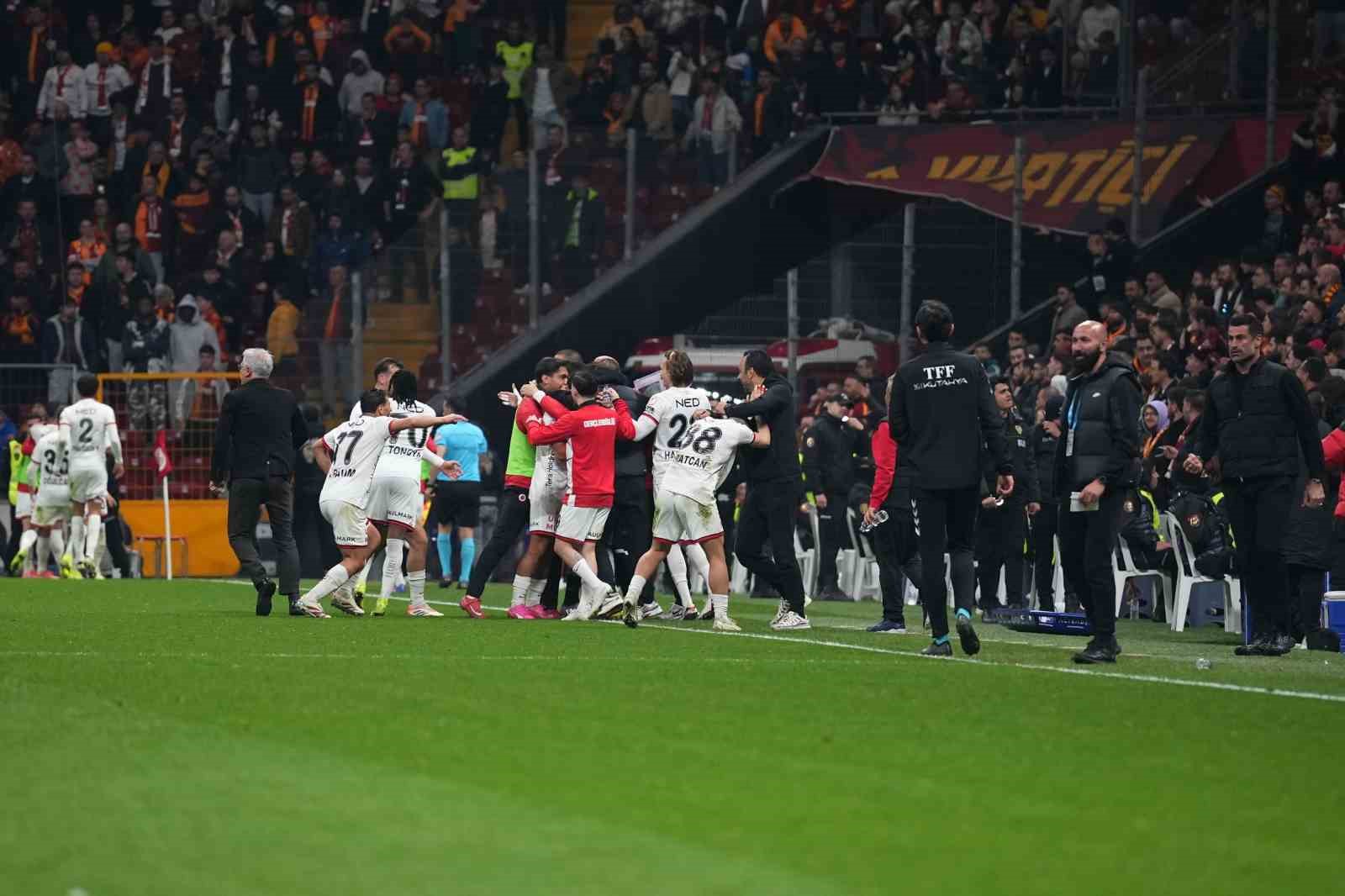 Ziraat Türkiye Kupası: Galatasaray: 0 - Gençlerbirliği: 2 (Maç sonucu)
