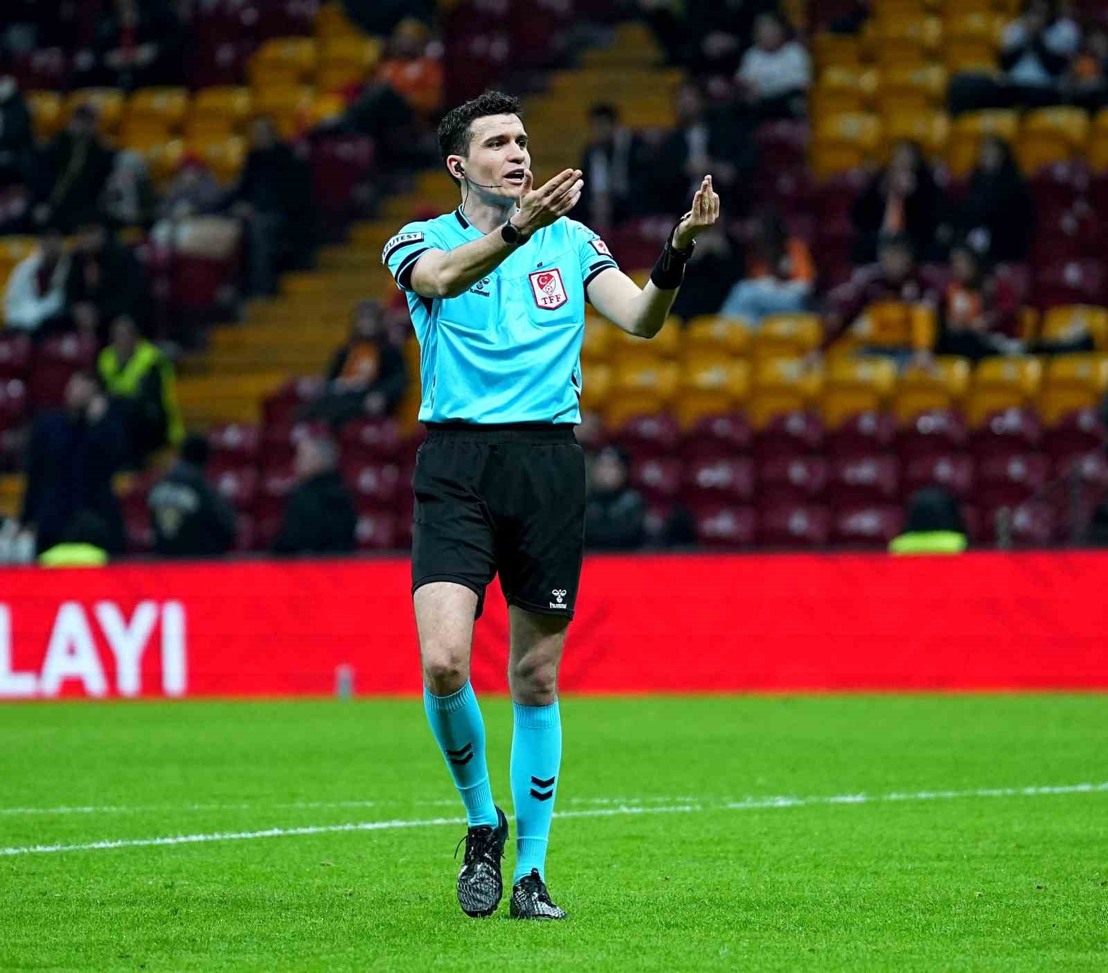 Ziraat Türkiye Kupası: Galatasaray: 3 - İstanbulspor: 1 (İlk yarı)
