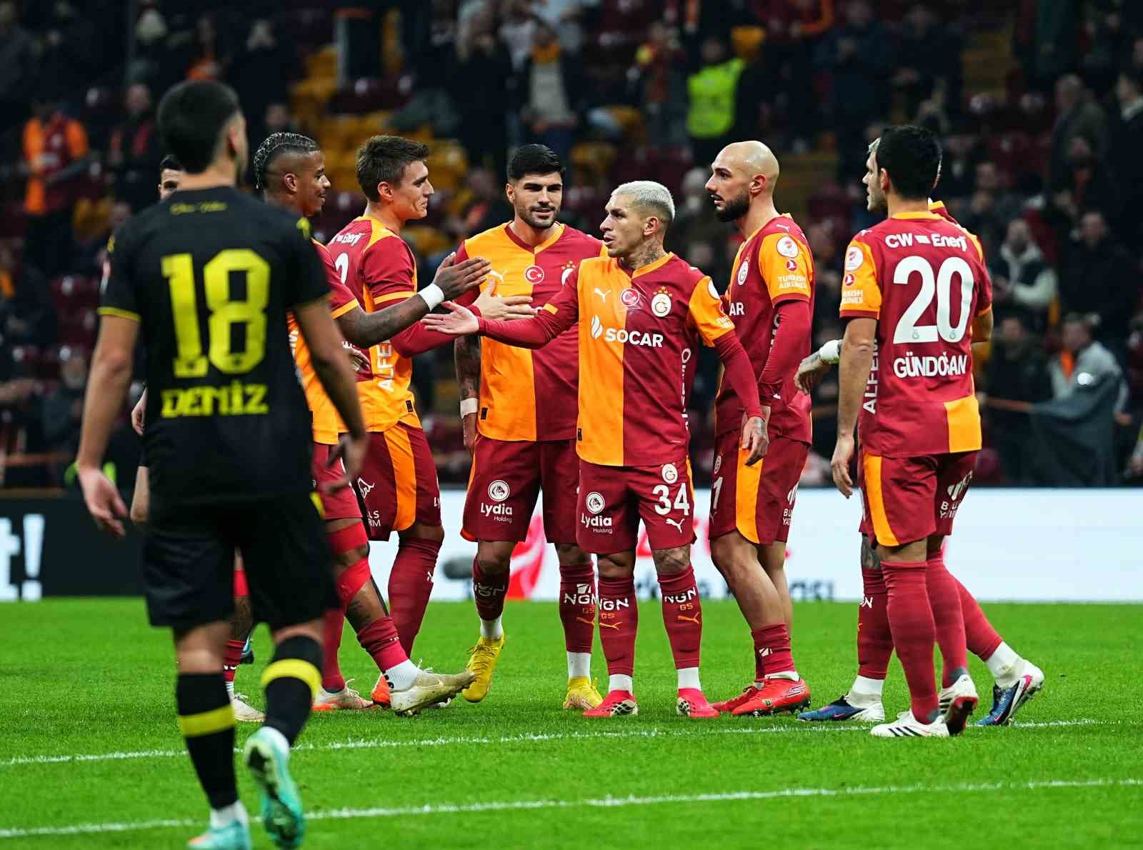 Ziraat Türkiye Kupası: Galatasaray: 3 - İstanbulspor: 1 (İlk yarı)
