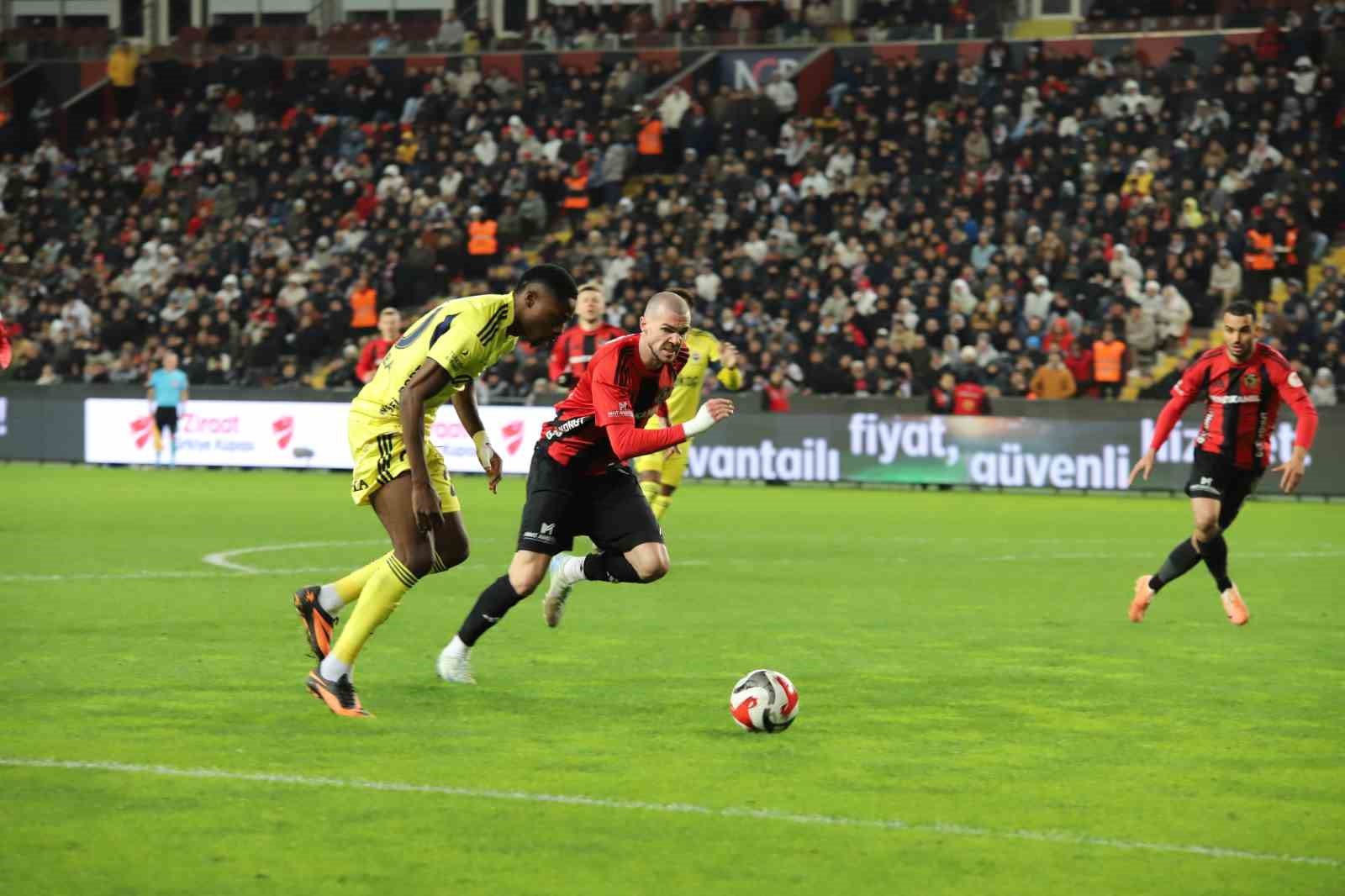 Ziraat Türkiye Kupası: Gaziantep FK: 0 - Fenerbahçe: 4 (Maç sonucu)
