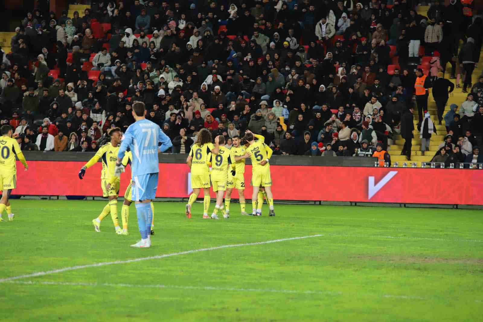 Ziraat Türkiye Kupası: Gaziantep FK: 0 - Fenerbahçe: 4 (Maç sonucu)
