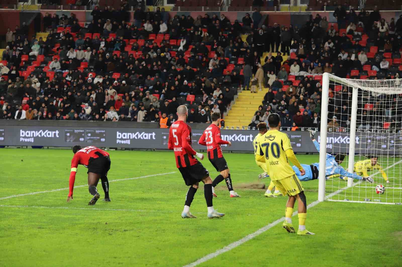 Ziraat Türkiye Kupası: Gaziantep FK: 0 - Fenerbahçe: 4 (Maç sonucu)
