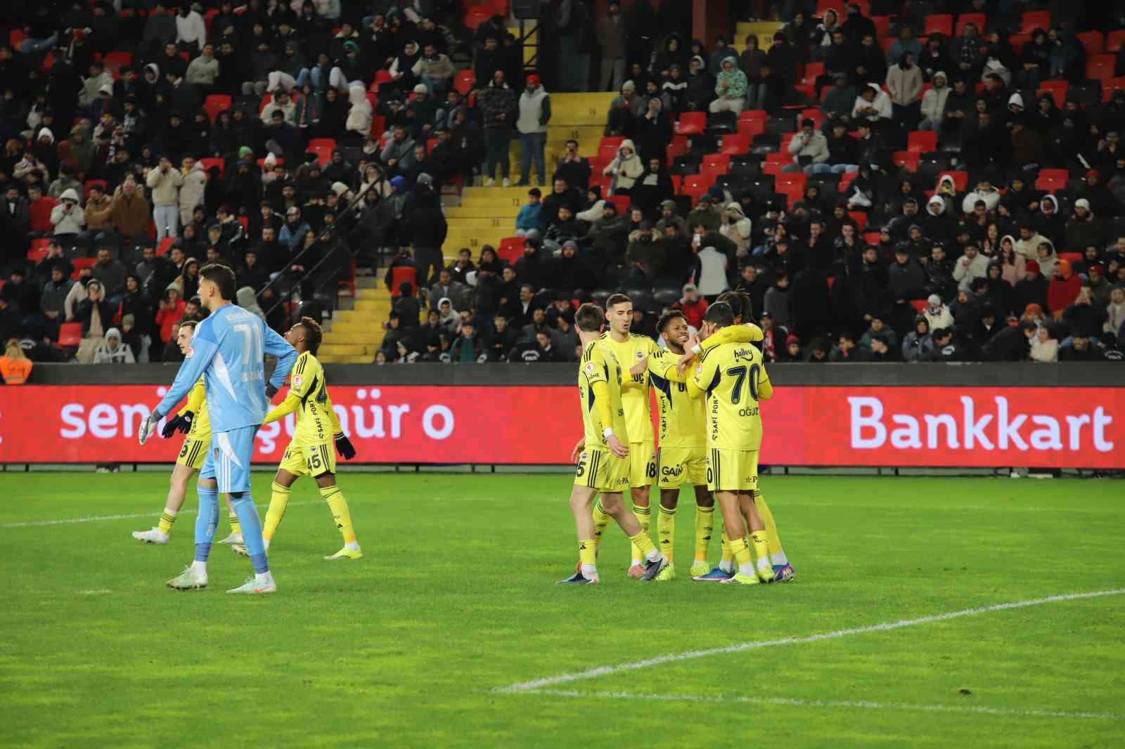 Ziraat Türkiye Kupası: Gaziantep FK: 0 - Fenerbahçe: 4 (Maç sonucu)
