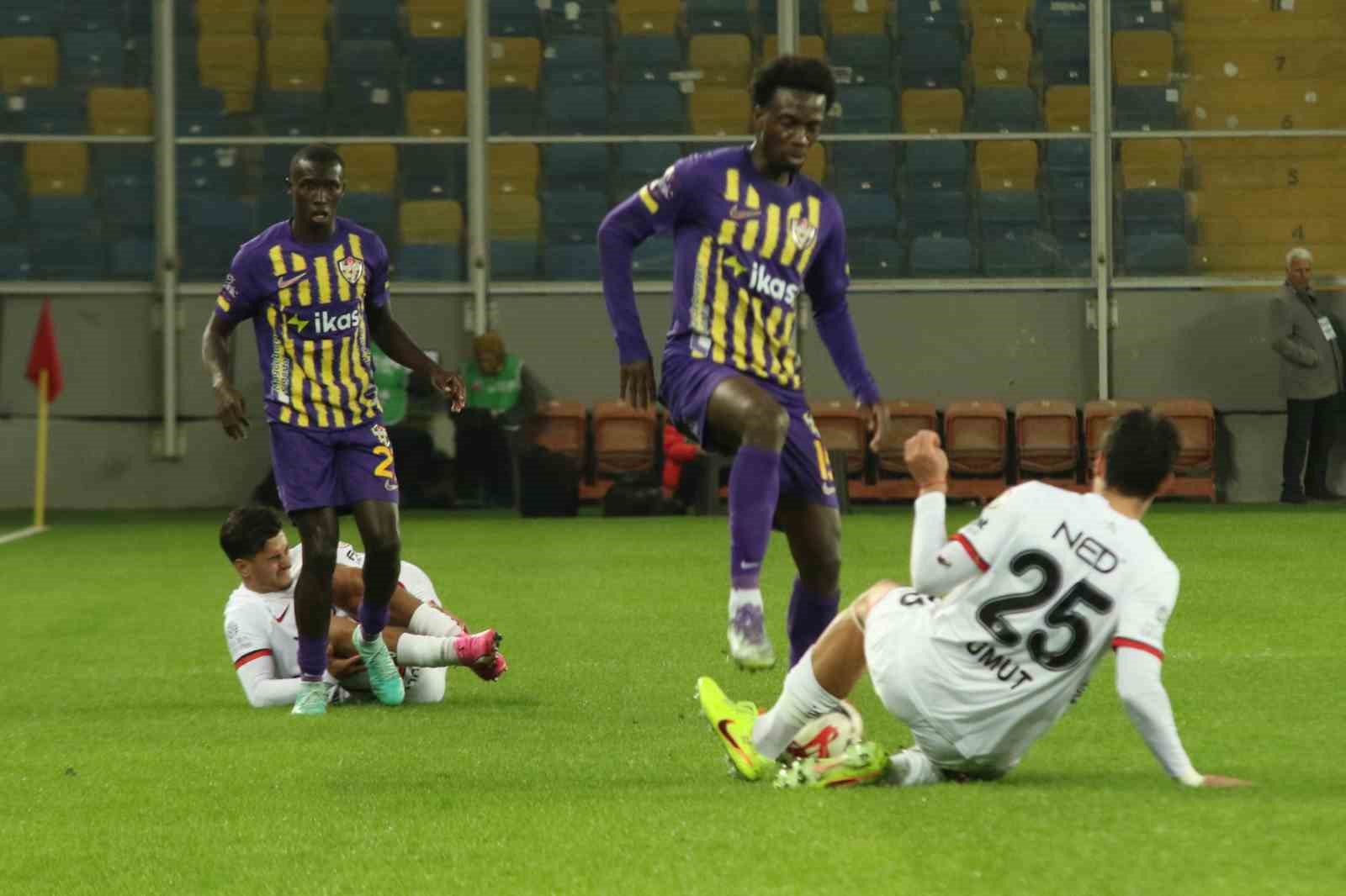 Ziraat Türkiye Kupası: Gençlerbirliği: 2 - Eyüpspor: 2
