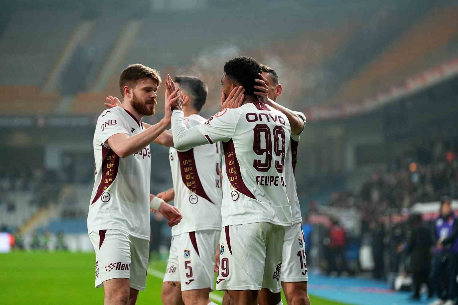 Ziraat Türkiye Kupası: RAMS Başakşehir: 0 - Trabzonspor: 1 (Maç devam ediyor)
