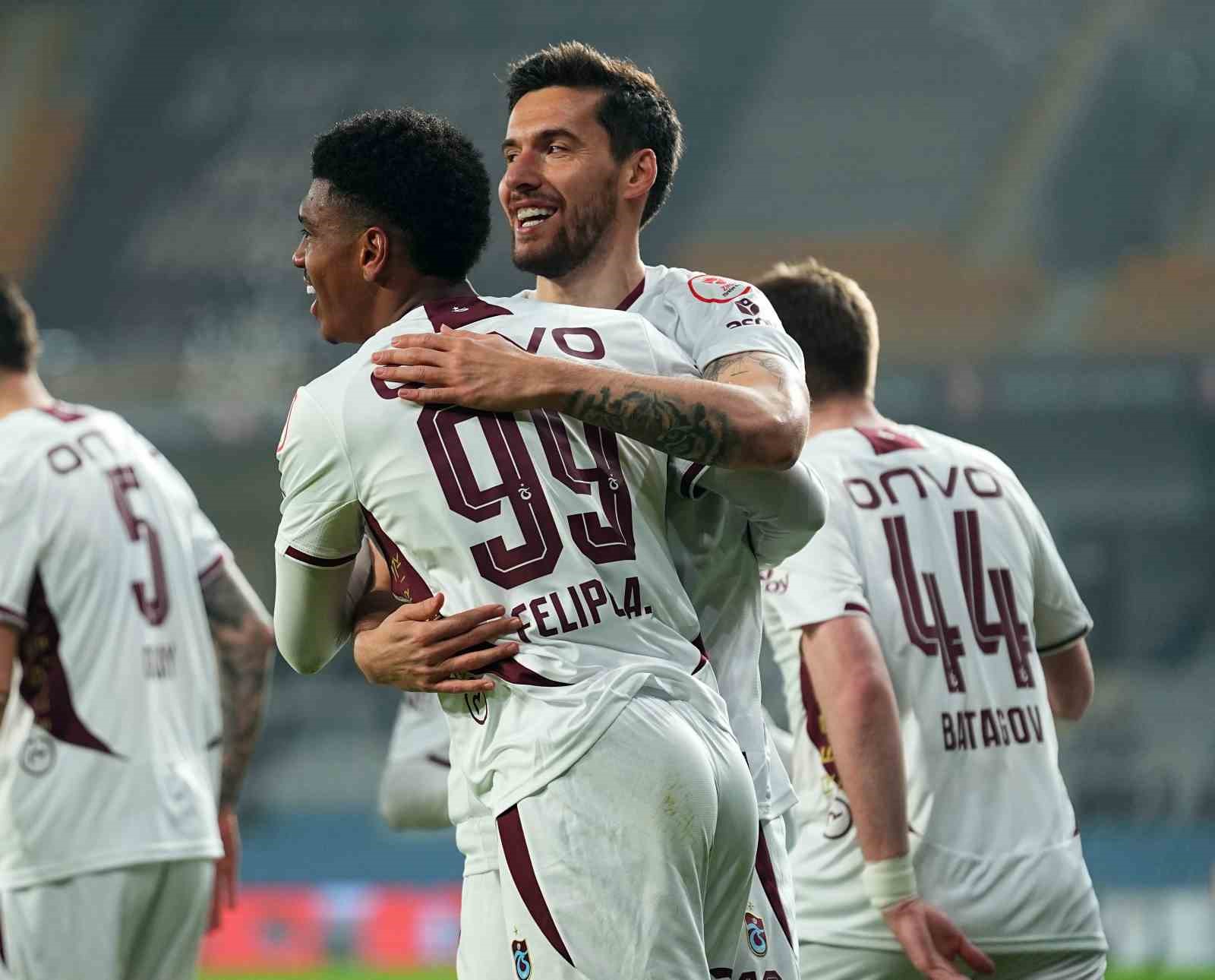 Ziraat Türkiye Kupası: RAMS Başakşehir: 0 - Trabzonspor: 1 (Maç devam ediyor)
