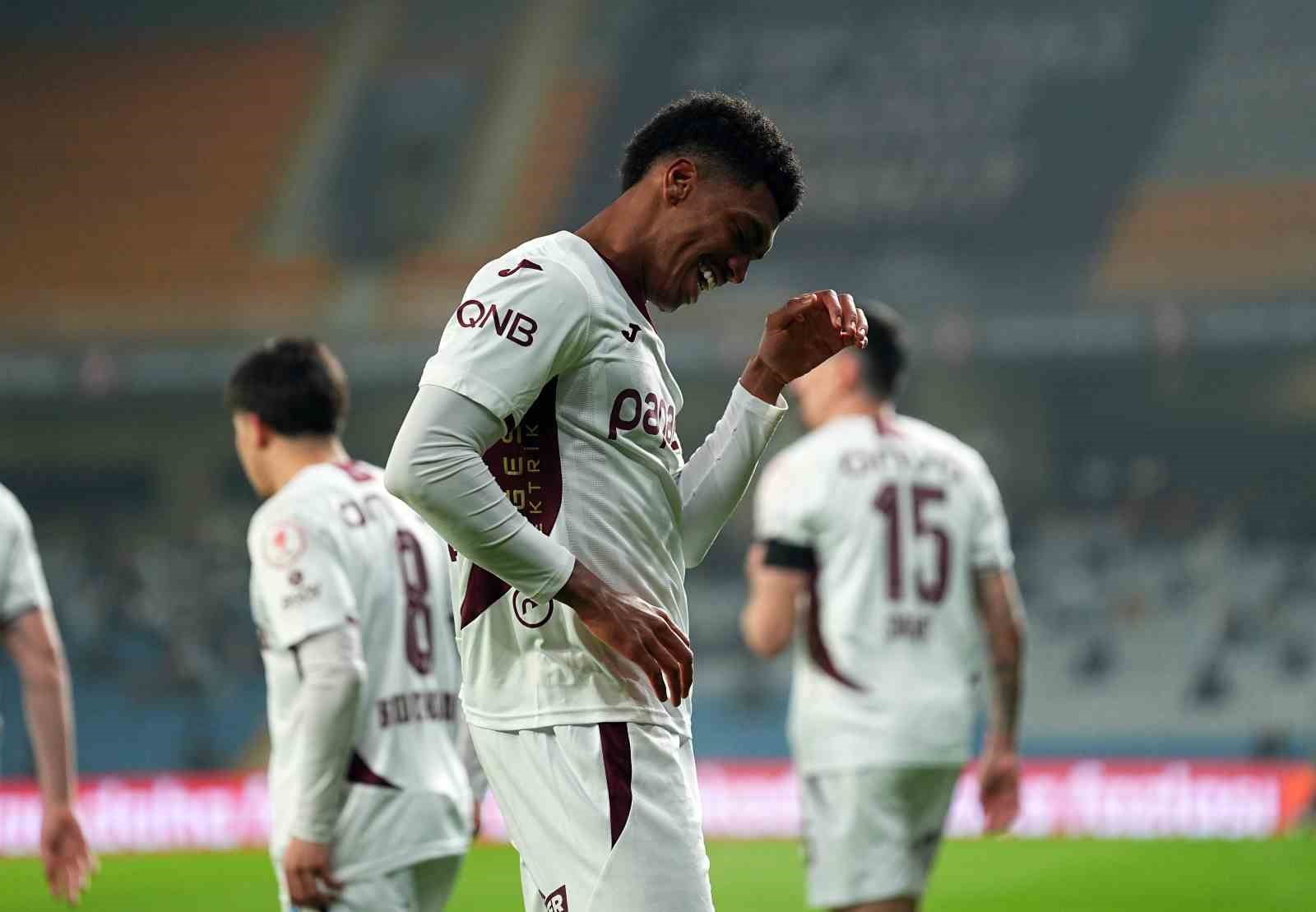 Ziraat Türkiye Kupası: RAMS Başakşehir: 0 - Trabzonspor: 1 (Maç devam ediyor)
