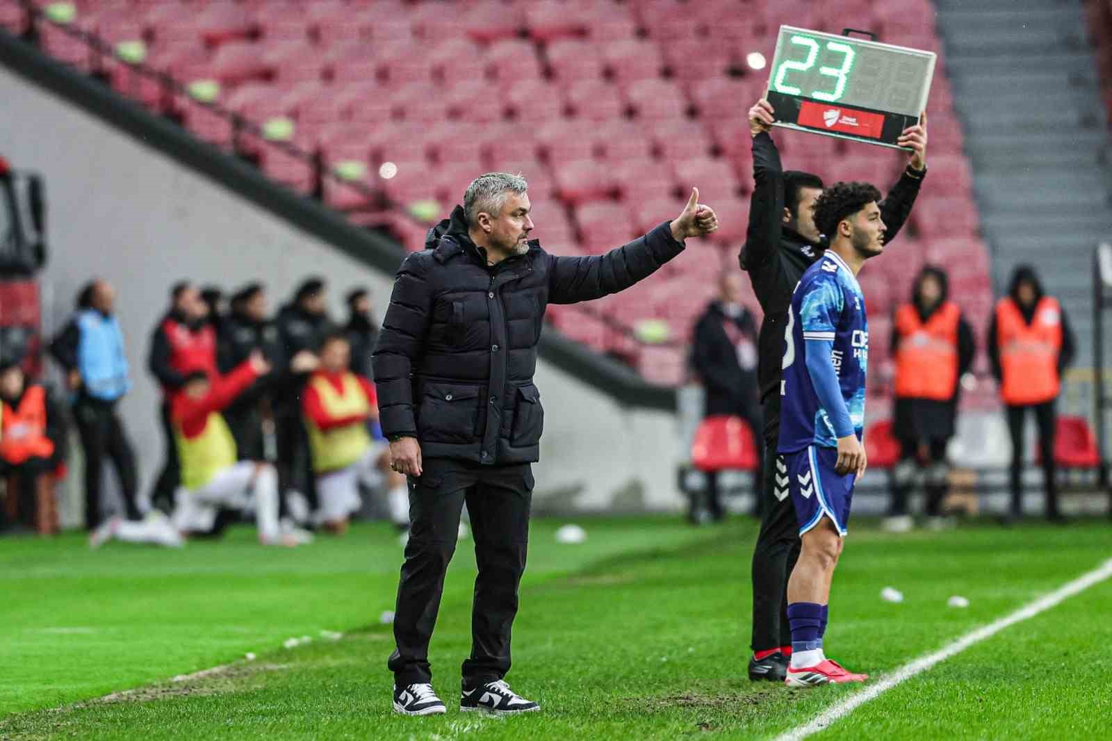 Ziraat Türkiye Kupası: Samsunspor: 2 - Bodrum FK: 0 (Maç sonucu)
Ziraat Türkiye Kupası: Samsunspor: 2 - Bodrum FK: 0 (Maç sonucu)