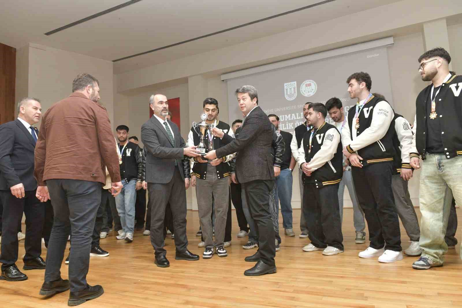 Zirvenin sahibi MSKÜ: Korumalı futbolda süper lige yükseldi
