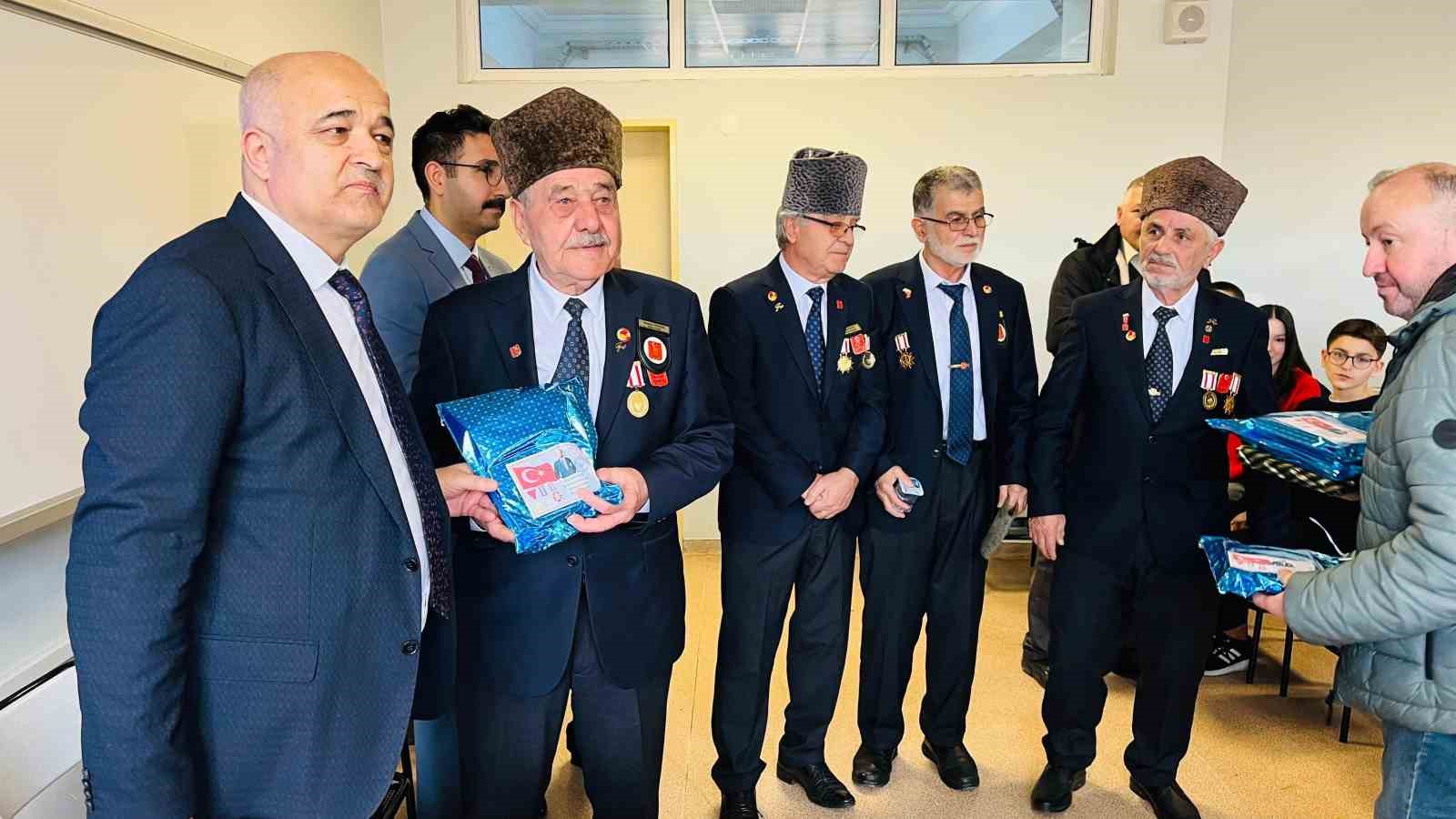 Zonguldaklı gaziler gençlerle buluştu
