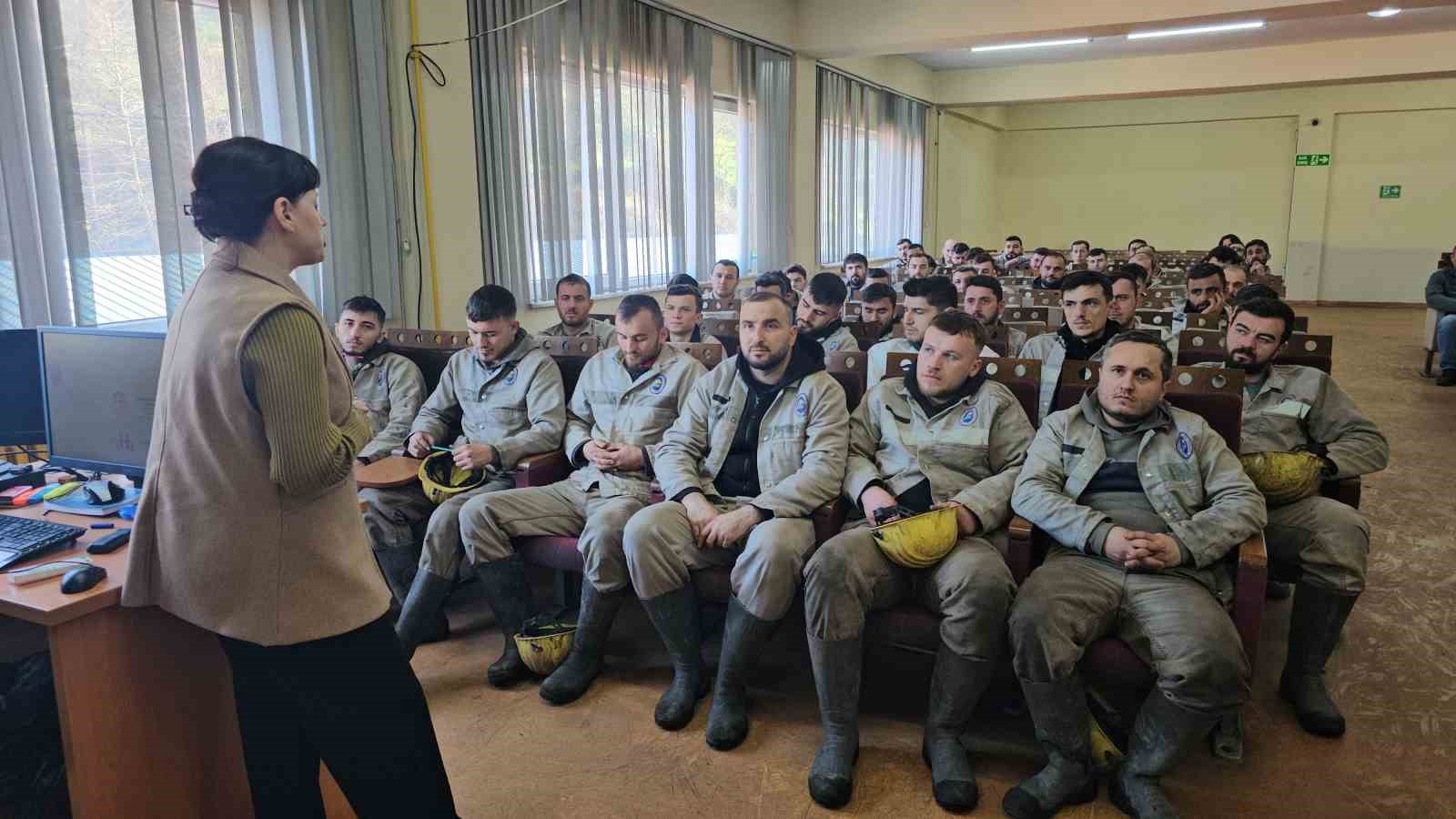 Zonguldak’ta 9 bin 200 madenciye "bağımlılıkla mücadele" eğitimi
