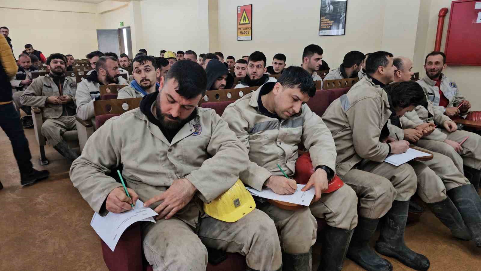 Zonguldak’ta 9 bin 200 madenciye "bağımlılıkla mücadele" eğitimi
