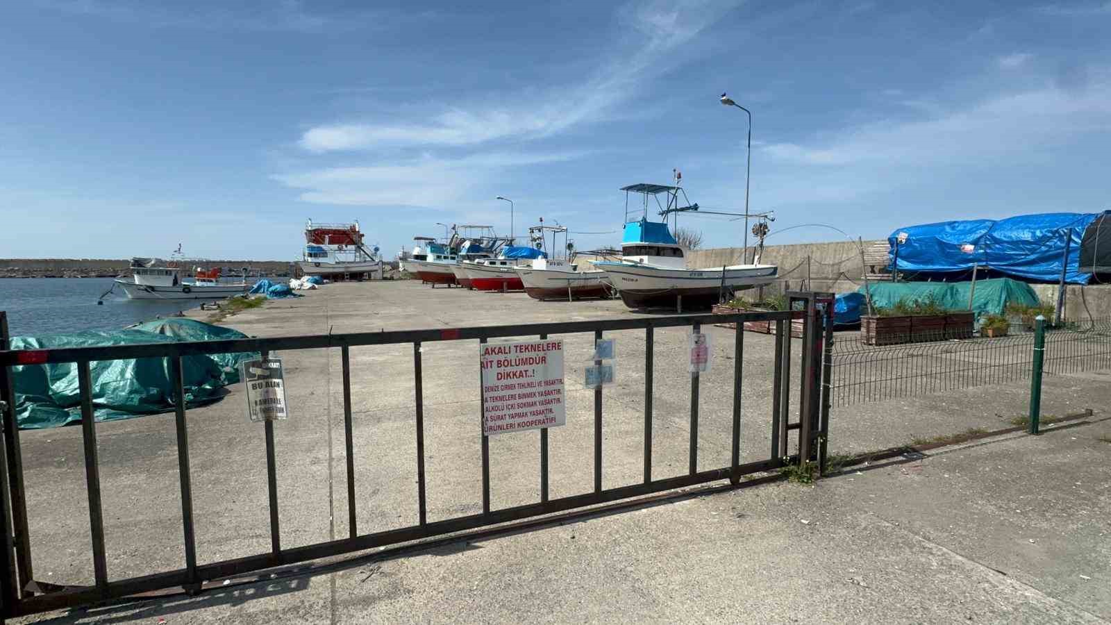 Zonguldak’ta balıkçılar limana demirledi, umutlar yeni sezona kaldı
