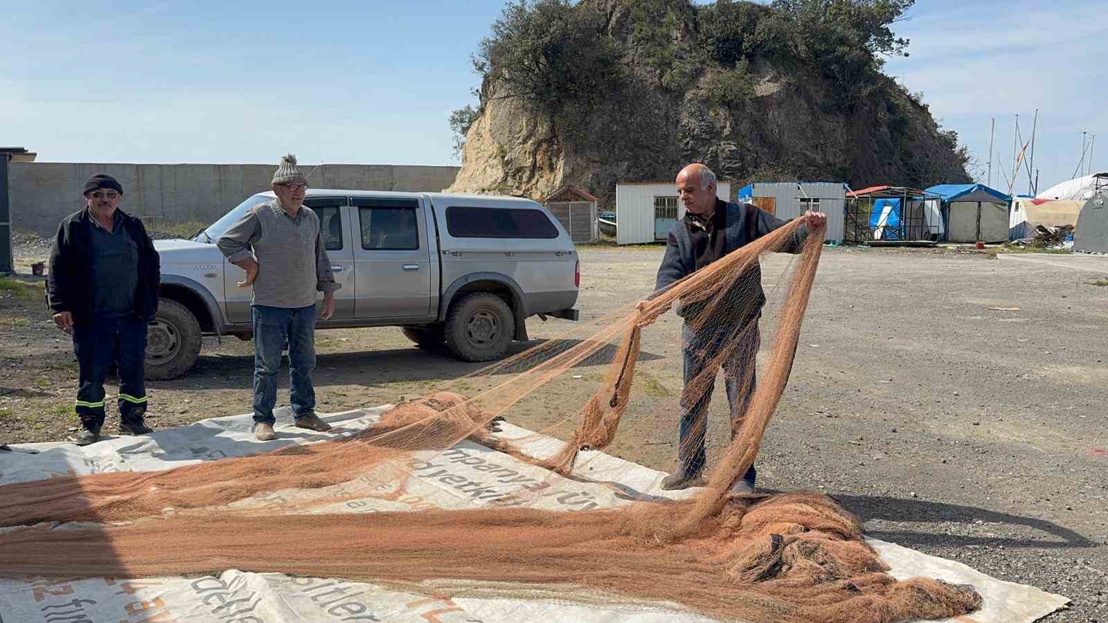 Zonguldak’ta balıkçılar limana demirledi, umutlar yeni sezona kaldı
