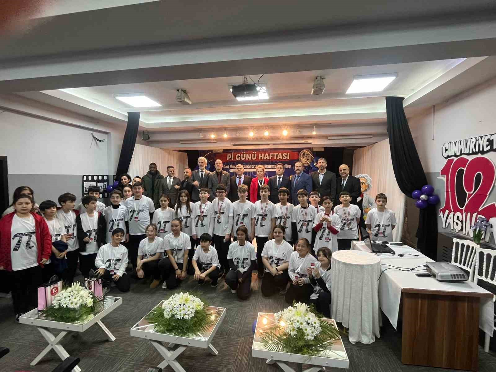 Zonguldak’ta Gazi Mustafa Kemal Ortaokulu’nda Pi Günü kutlandı
