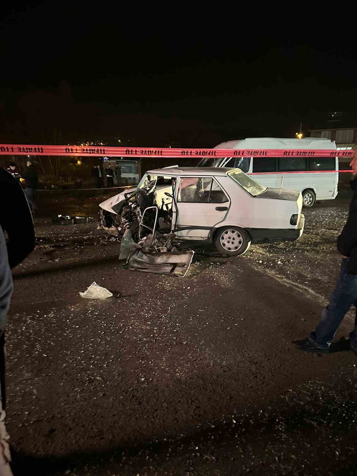 Zonguldak’ta işçi servisi otomobille çarpıştı: 6 yaralı
