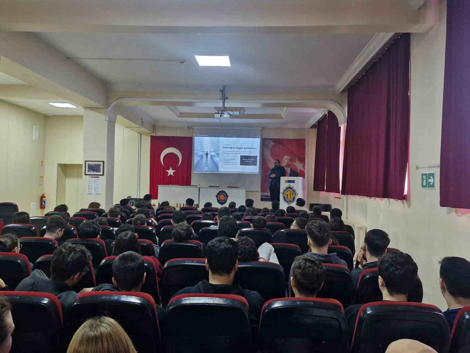 Zonguldak’ta lise öğrencilerine siber güvenlik ve kariyer semineri
