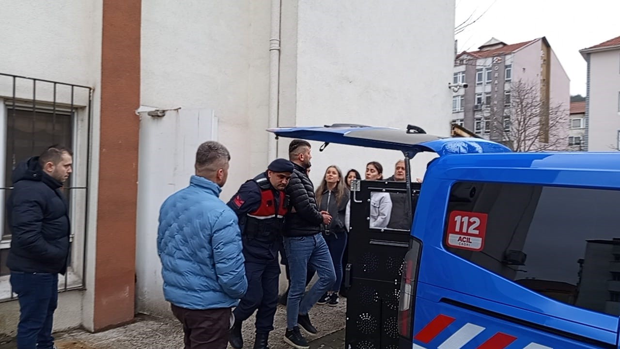 Zonguldak’ta silahlı kavganın şüphelisi tutuklanarak cezaevine gönderildi
